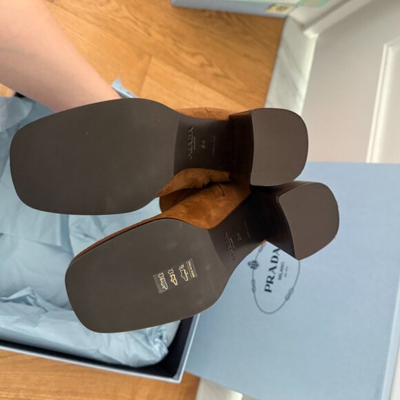 NWTPrada Ankle Boots In Sigaro Brown Suede Leather Block Heels - Picture 10 of 11